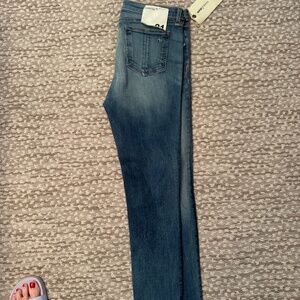 Rag & Bone Zipper Capri in Shredded skinny Jeans-size 31-NWT